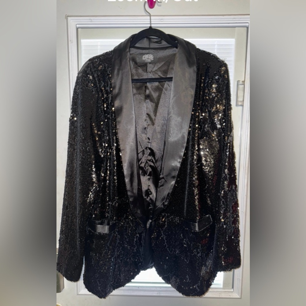 Black sequins blazer